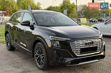 Внедорожник / Кроссовер Audi Q5 e-tron 2024 в Киеве