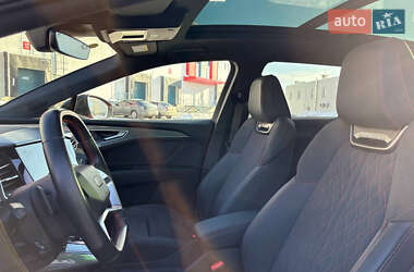 Внедорожник / Кроссовер Audi Q5 e-tron 2022 в 