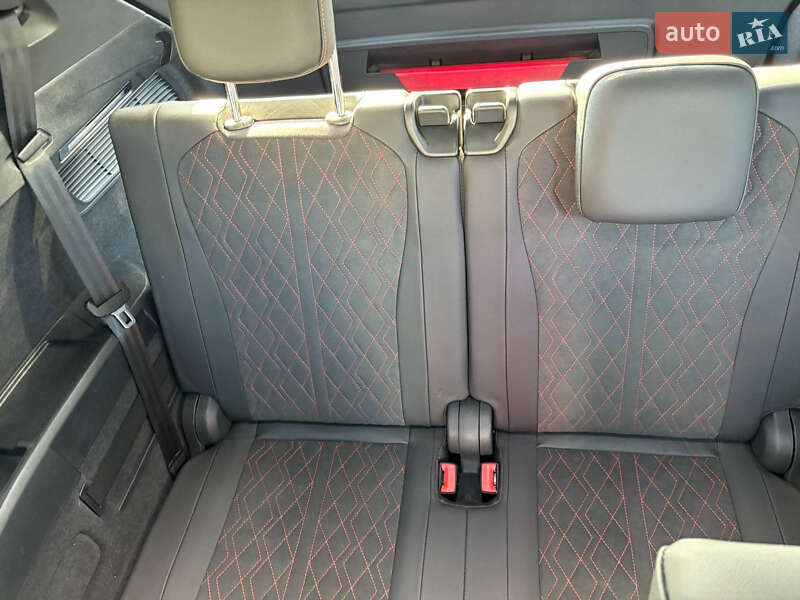 Внедорожник / Кроссовер Audi Q5 e-tron 2022 в Киеве фото 37 Внедорожник / Кроссовер Audi Q5 e-tron 2022 в Киеве