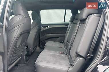 Внедорожник / Кроссовер Audi Q5 e-tron 2023 в 