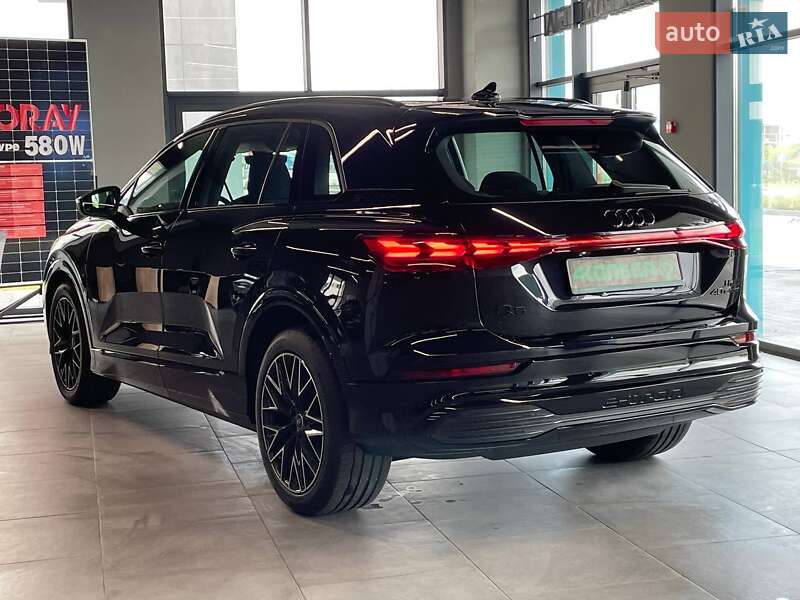 Позашляховик / Кросовер Audi Q5 e-tron 2023 в Львові