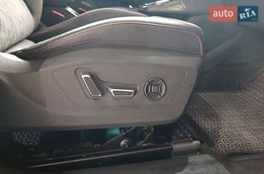 Внедорожник / Кроссовер Audi Q5 e-tron 2022 в 
