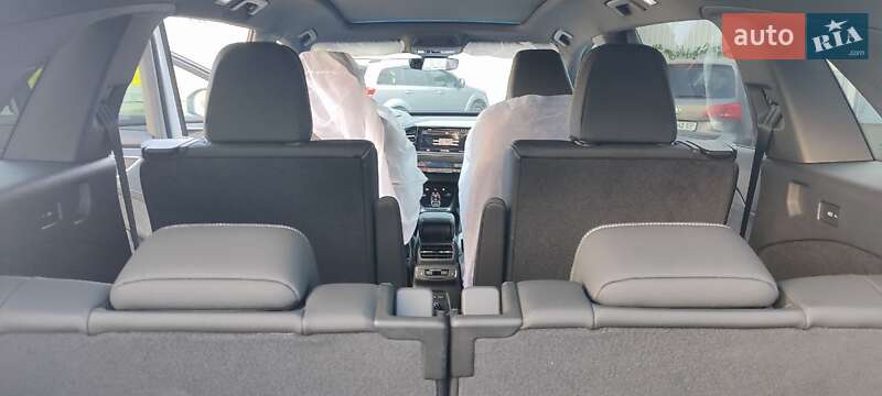 Позашляховик / Кросовер Audi Q5 e-tron 2024 в Києві