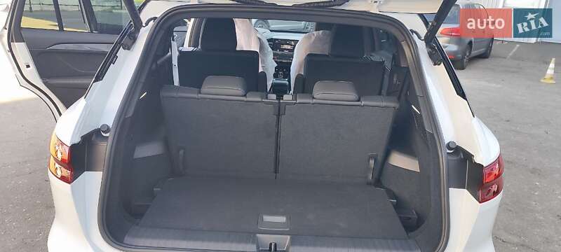 Позашляховик / Кросовер Audi Q5 e-tron 2024 в Києві