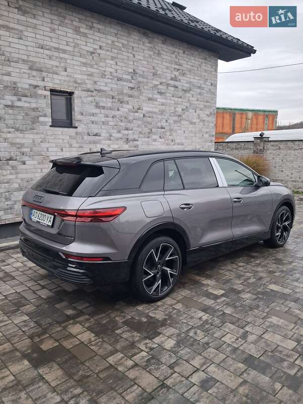 Позашляховик / Кросовер Audi Q5 e-tron 2022 в Мукачевому
