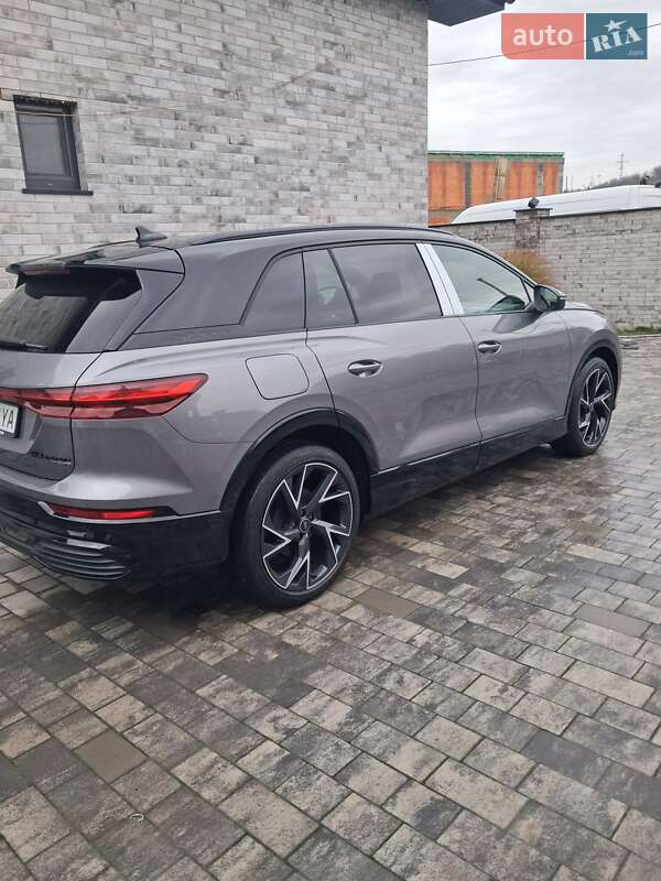 Позашляховик / Кросовер Audi Q5 e-tron 2022 в Мукачевому
