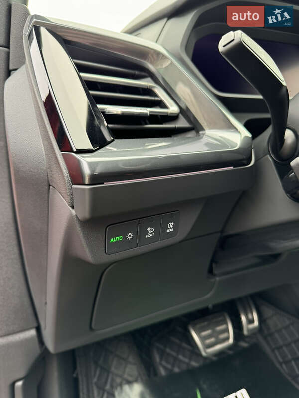 Внедорожник / Кроссовер Audi Q5 e-tron 2022 в Киеве фото 25 Внедорожник / Кроссовер Audi Q5 e-tron 2022 в Киеве