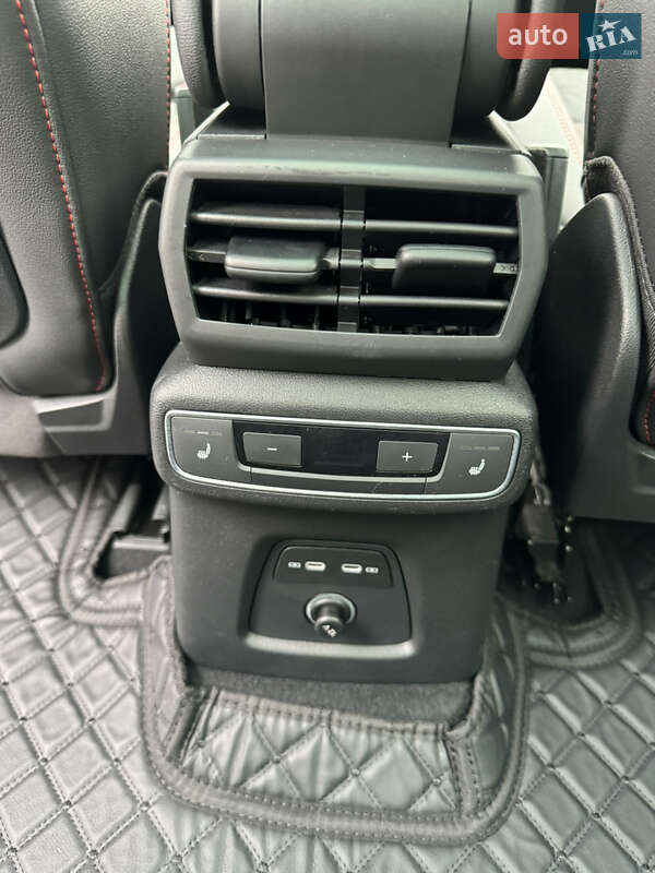 Внедорожник / Кроссовер Audi Q5 e-tron 2022 в Киеве фото 30 Внедорожник / Кроссовер Audi Q5 e-tron 2022 в Киеве