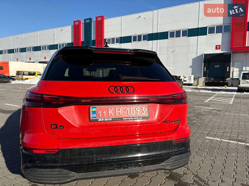 Внедорожник / Кроссовер Audi Q5 e-tron 2022 в Киеве фото 11 Внедорожник / Кроссовер Audi Q5 e-tron 2022 в Киеве