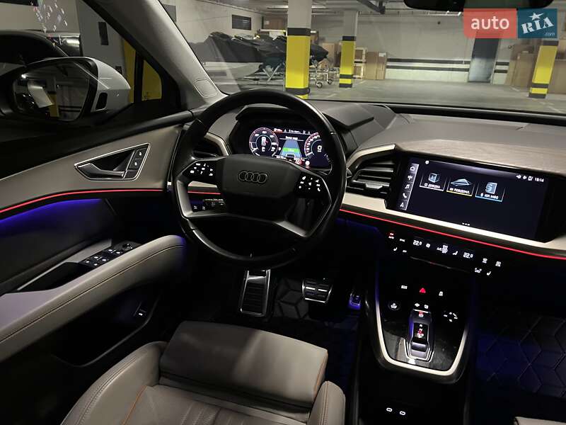 Внедорожник / Кроссовер Audi Q5 e-tron 2022 в Днепре