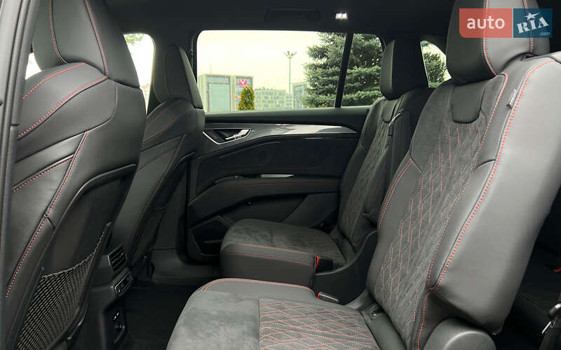 Внедорожник / Кроссовер Audi Q5 e-tron 2022 в Львове