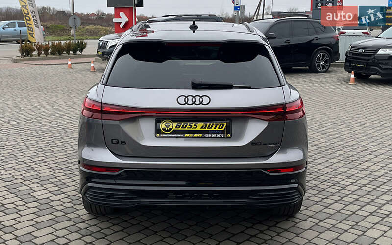 Внедорожник / Кроссовер Audi Q5 e-tron 2022 в Мукачево