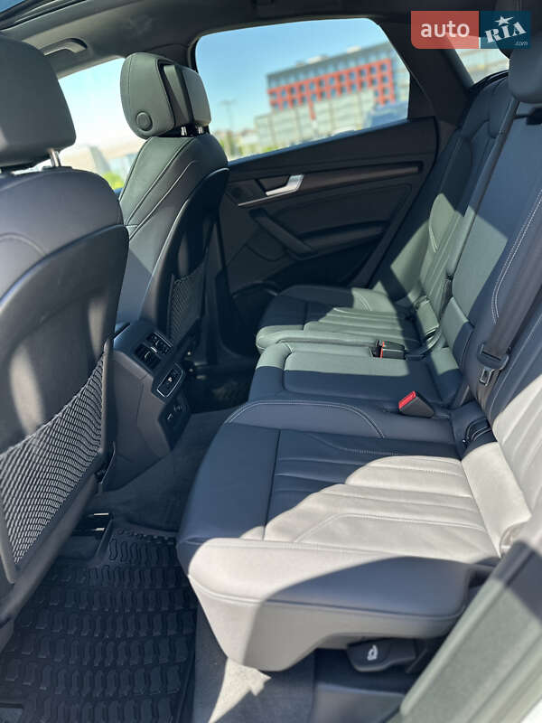 Внедорожник / Кроссовер Audi Q5 Sportback 2022 в Львове