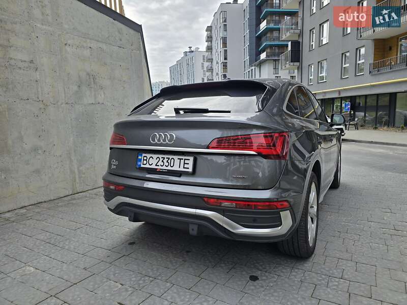 Внедорожник / Кроссовер Audi Q5 Sportback 2022 в Львове