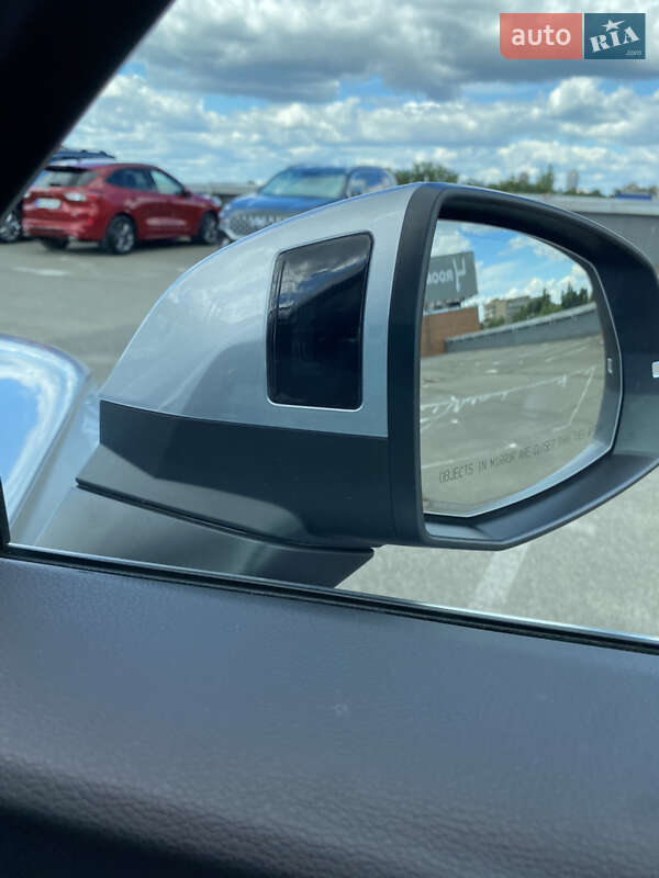 Внедорожник / Кроссовер Audi Q5 Sportback 2022 в Киеве