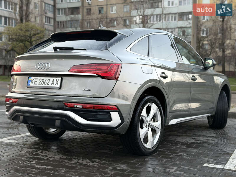 Позашляховик / Кросовер Audi Q5 Sportback 2022 в Кам'янському