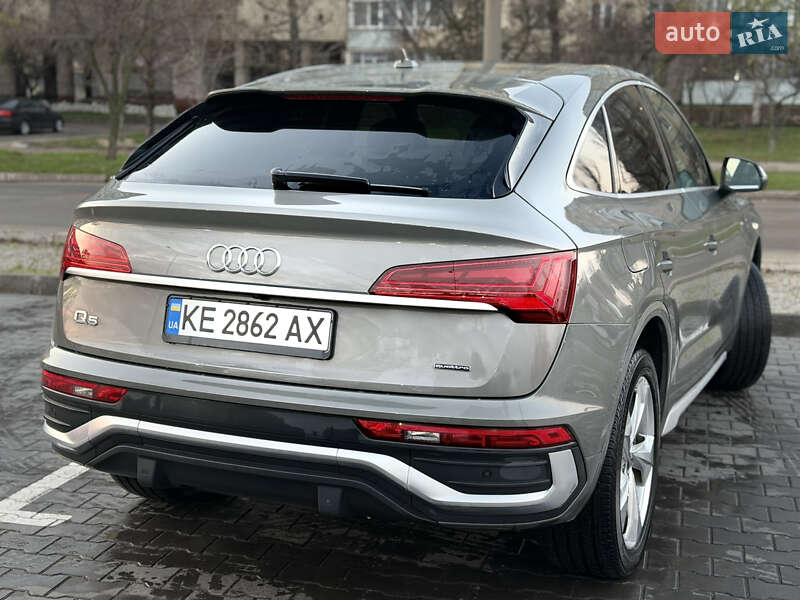Позашляховик / Кросовер Audi Q5 Sportback 2022 в Кам'янському