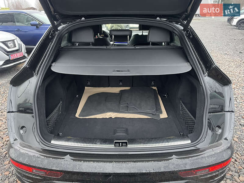 Позашляховик / Кросовер Audi Q5 Sportback 2024 в Львові