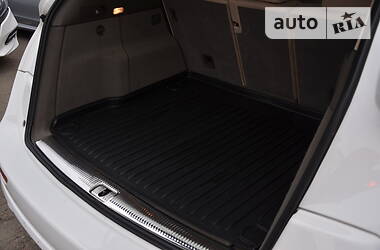 Внедорожник / Кроссовер Audi Q5 2011 в 