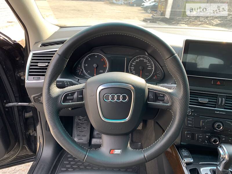 Позашляховик / Кросовер Audi Q5 2011 в Дніпрі