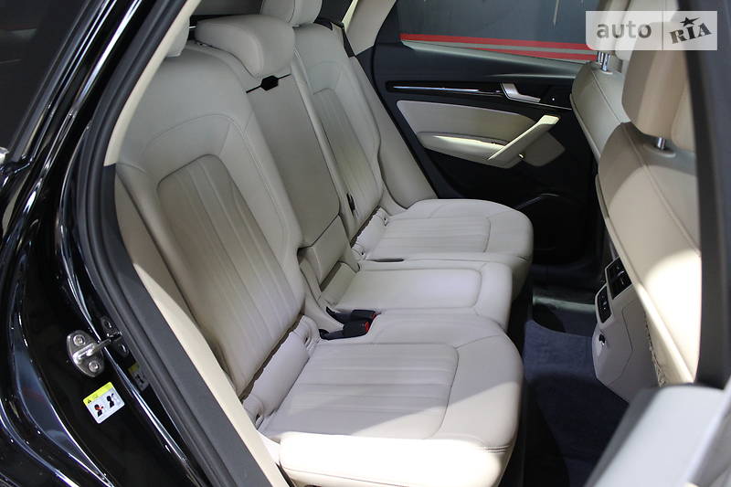 Позашляховик / Кросовер Audi Q5 2018 в Одесі