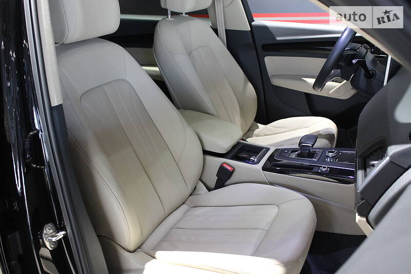 Позашляховик / Кросовер Audi Q5 2018 в Одесі