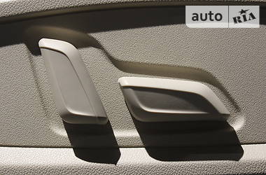 Позашляховик / Кросовер Audi Q5 2018 в 
