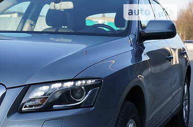 Позашляховик / Кросовер Audi Q5 2010 в 