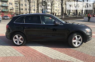 Позашляховик / Кросовер Audi Q5 2011 в 
