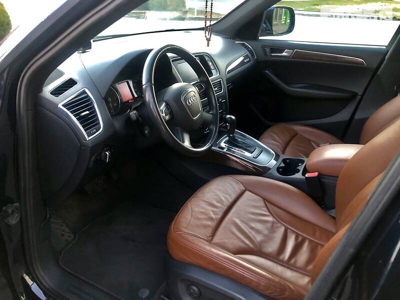 Позашляховик / Кросовер Audi Q5 2011 в Луцьку фото 5 Позашляховик / Кросовер Audi Q5 2011 в Луцьку