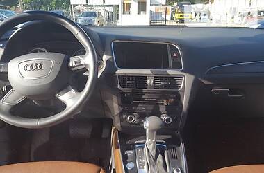 Позашляховик / Кросовер Audi Q5 2015 в 