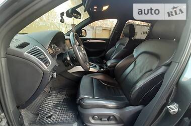 Позашляховик / Кросовер Audi Q5 2010 в 