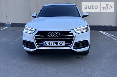 Позашляховик / Кросовер Audi Q5 2019 в 