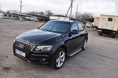 Внедорожник / Кроссовер Audi Q5 2010 в Запорожье