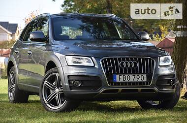 Позашляховик / Кросовер Audi Q5 2016 в 