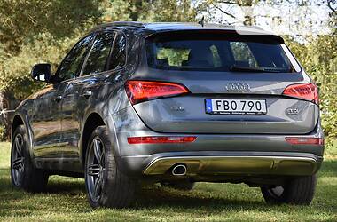 Позашляховик / Кросовер Audi Q5 2016 в 