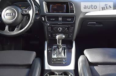 Позашляховик / Кросовер Audi Q5 2016 в 