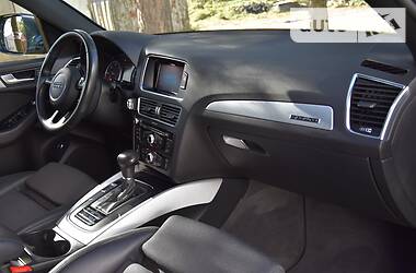 Позашляховик / Кросовер Audi Q5 2016 в 
