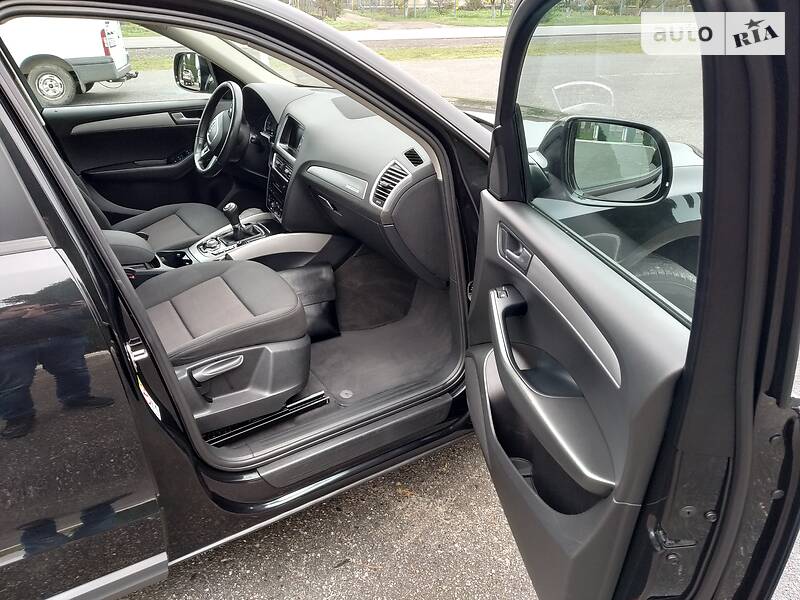 Внедорожник / Кроссовер Audi Q5 2010 в Дубно