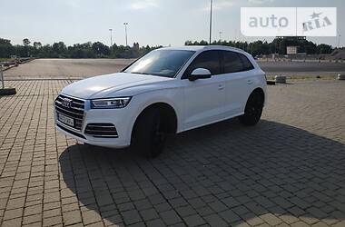 Позашляховик / Кросовер Audi Q5 2018 в Львові