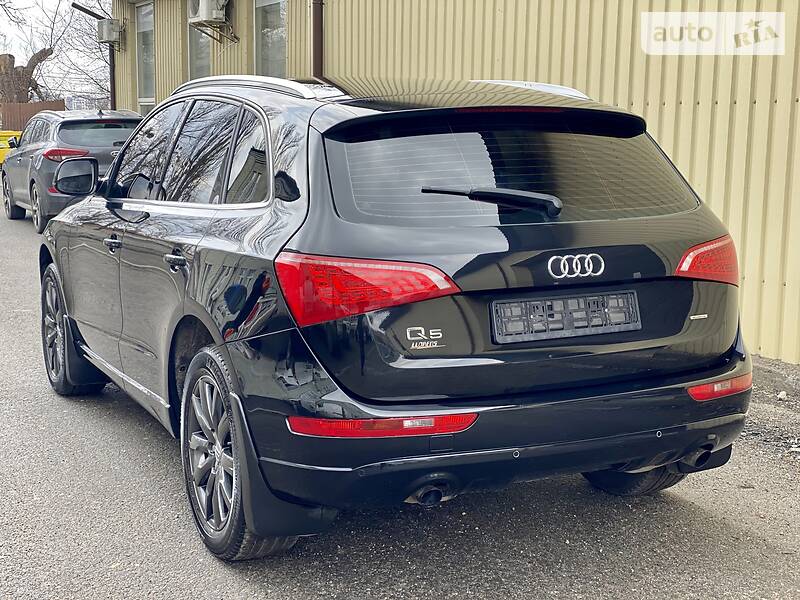 Позашляховик / Кросовер Audi Q5 2010 в Києві