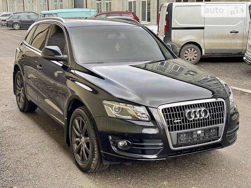 Позашляховик / Кросовер Audi Q5 2010 в Києві