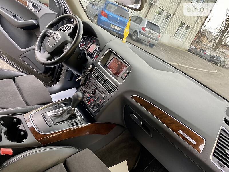 Позашляховик / Кросовер Audi Q5 2010 в Києві