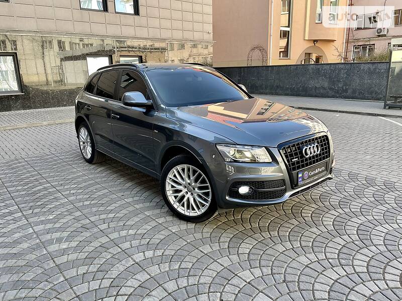 Позашляховик / Кросовер Audi Q5 2012 в Луцьку
