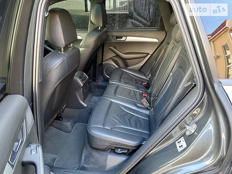 Позашляховик / Кросовер Audi Q5 2012 в Луцьку