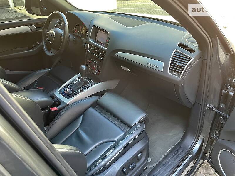 Позашляховик / Кросовер Audi Q5 2012 в Луцьку