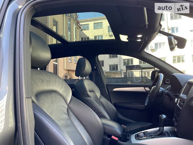 Позашляховик / Кросовер Audi Q5 2012 в Луцьку