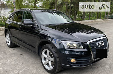 Внедорожник / Кроссовер Audi Q5 2010 в Тернополе