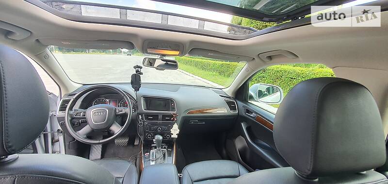 Внедорожник / Кроссовер Audi Q5 2010 в Полонном