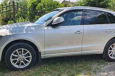 Внедорожник / Кроссовер Audi Q5 2010 в 